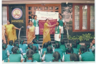 2 001