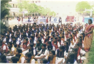 2 001